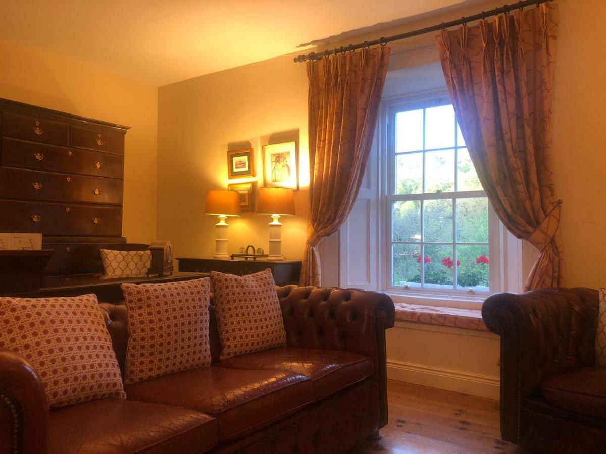The Old Coach House Hotel Avoca Eksteriør billede
